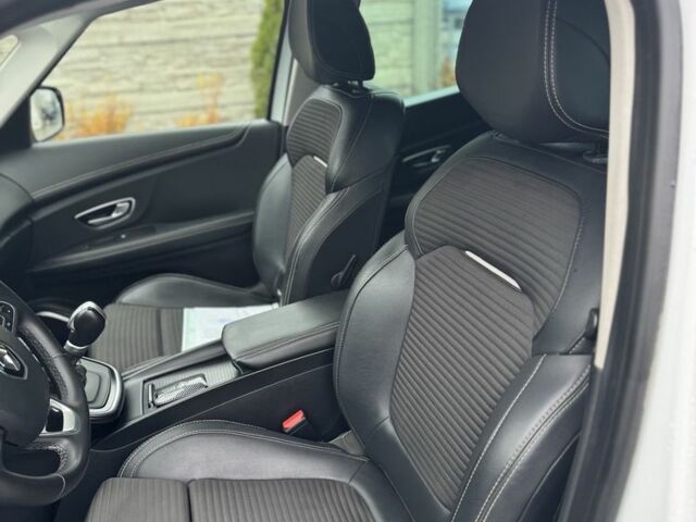 Белый Рено Гранд Сценик, объемом двигателя 1.7 л и пробегом 159 тыс. км за 15800 $, фото 5 на Automoto.ua