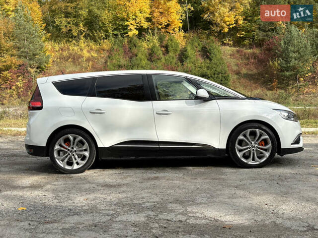 Белый Рено Гранд Сценик, объемом двигателя 1.7 л и пробегом 199 тыс. км за 15550 $, фото 7 на Automoto.ua