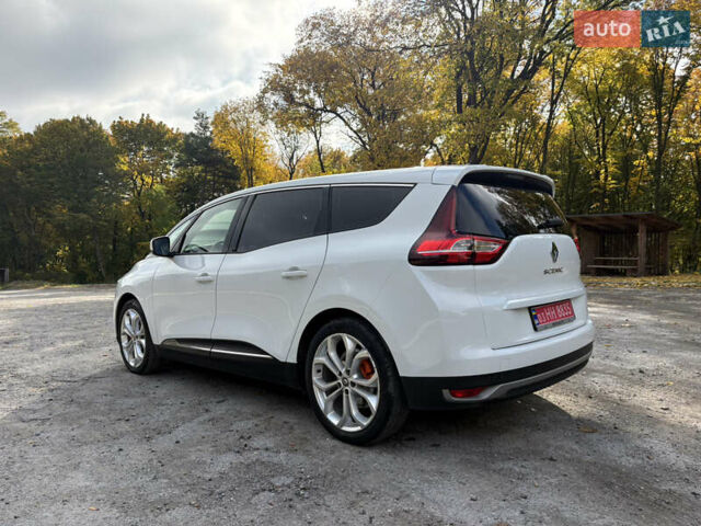 Белый Рено Гранд Сценик, объемом двигателя 1.7 л и пробегом 199 тыс. км за 15600 $, фото 9 на Automoto.ua