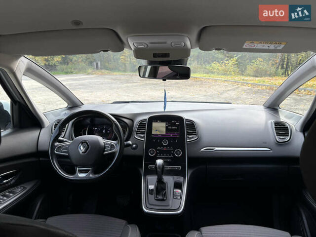 Белый Рено Гранд Сценик, объемом двигателя 1.7 л и пробегом 199 тыс. км за 15600 $, фото 44 на Automoto.ua