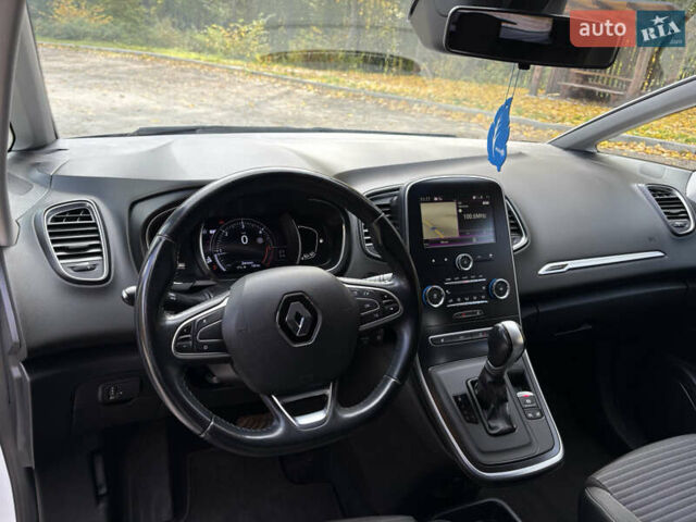 Белый Рено Гранд Сценик, объемом двигателя 1.7 л и пробегом 199 тыс. км за 15600 $, фото 33 на Automoto.ua