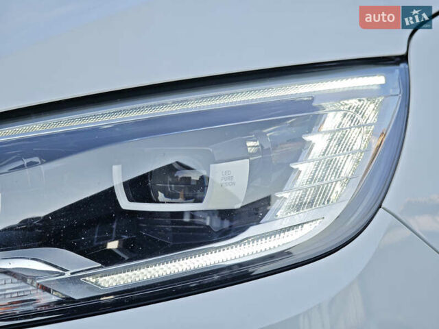 Белый Рено Гранд Сценик, объемом двигателя 1.7 л и пробегом 170 тыс. км за 17999 $, фото 13 на Automoto.ua