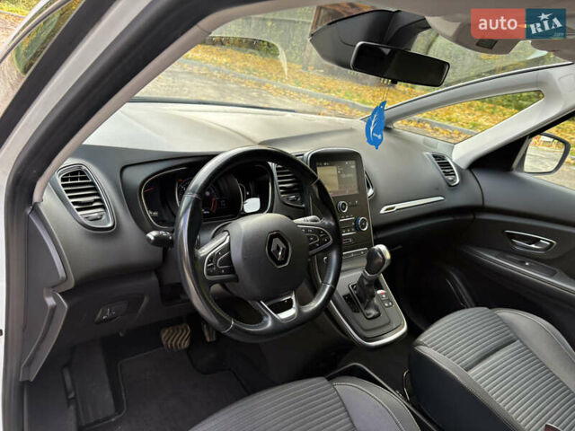 Белый Рено Гранд Сценик, объемом двигателя 1.7 л и пробегом 199 тыс. км за 15600 $, фото 25 на Automoto.ua