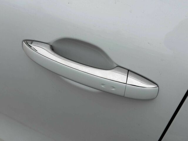 Белый Рено Гранд Сценик, объемом двигателя 1.7 л и пробегом 230 тыс. км за 16800 $, фото 13 на Automoto.ua