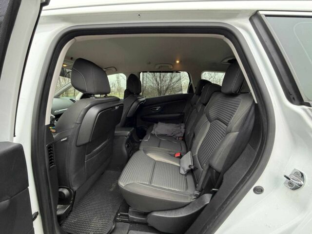 Белый Рено Гранд Сценик, объемом двигателя 1.7 л и пробегом 230 тыс. км за 16800 $, фото 11 на Automoto.ua