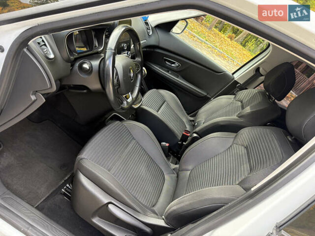 Белый Рено Гранд Сценик, объемом двигателя 1.7 л и пробегом 199 тыс. км за 15600 $, фото 26 на Automoto.ua