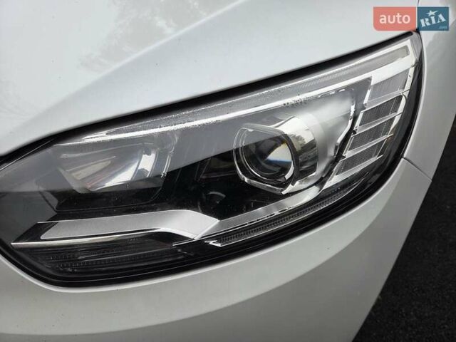 Білий Рено Гранд Сценік, об'ємом двигуна 0 л та пробігом 192 тис. км за 16500 $, фото 4 на Automoto.ua