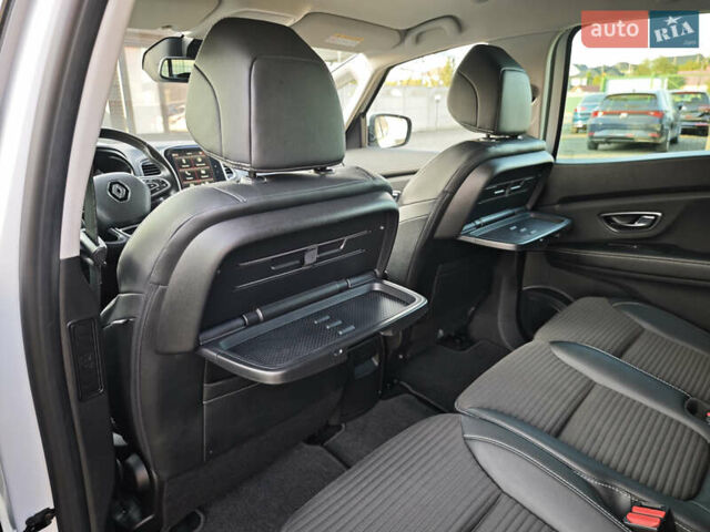 Белый Рено Гранд Сценик, объемом двигателя 1.7 л и пробегом 170 тыс. км за 17999 $, фото 46 на Automoto.ua