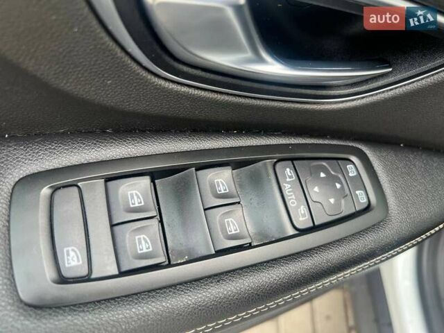 Белый Рено Гранд Сценик, объемом двигателя 1.7 л и пробегом 164 тыс. км за 15499 $, фото 31 на Automoto.ua