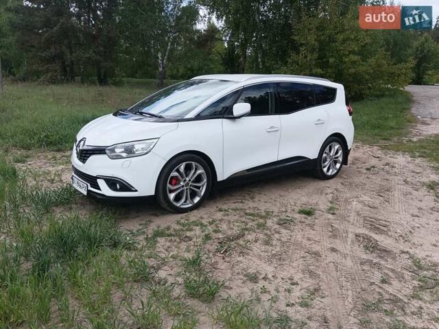 Белый Рено Гранд Сценик, объемом двигателя 1.75 л и пробегом 160 тыс. км за 17000 $, фото 3 на Automoto.ua