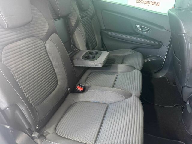 Белый Рено Гранд Сценик, объемом двигателя 1.7 л и пробегом 196 тыс. км за 16450 $, фото 16 на Automoto.ua