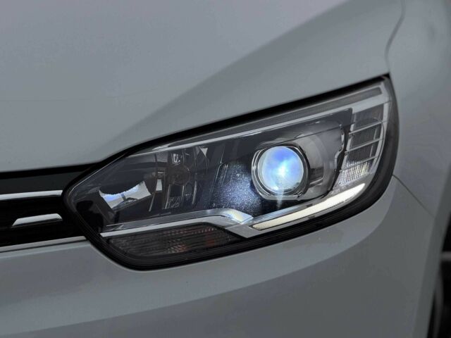 Белый Рено Гранд Сценик, объемом двигателя 1.7 л и пробегом 230 тыс. км за 16800 $, фото 3 на Automoto.ua