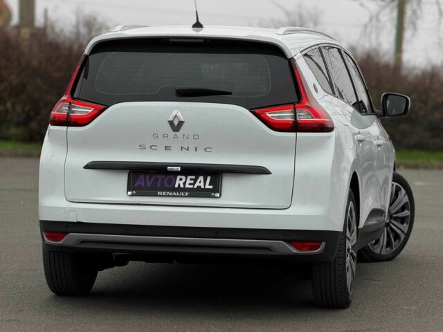 Белый Рено Гранд Сценик, объемом двигателя 1.7 л и пробегом 230 тыс. км за 16800 $, фото 6 на Automoto.ua