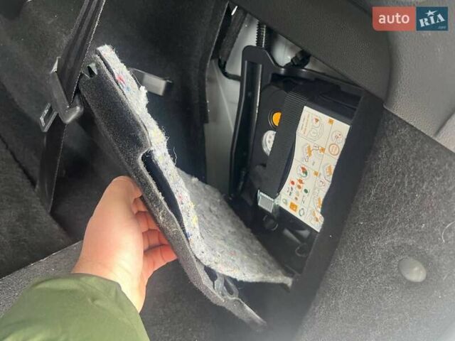 Белый Рено Гранд Сценик, объемом двигателя 1.7 л и пробегом 164 тыс. км за 15499 $, фото 23 на Automoto.ua