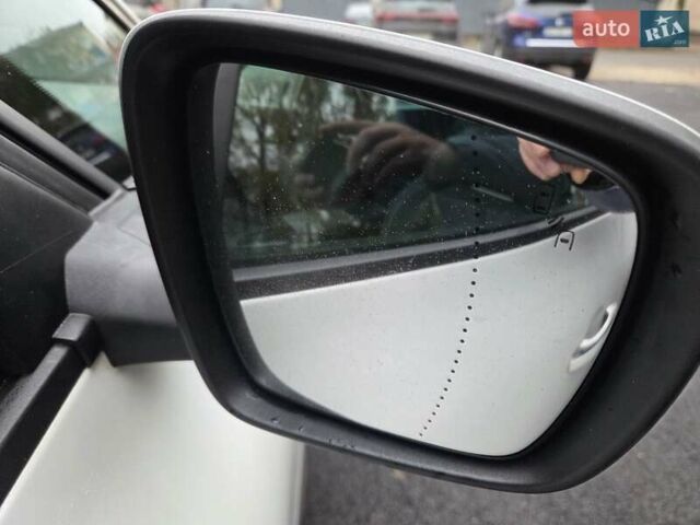 Білий Рено Гранд Сценік, об'ємом двигуна 0 л та пробігом 192 тис. км за 16500 $, фото 3 на Automoto.ua