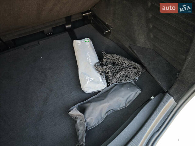 Белый Рено Гранд Сценик, объемом двигателя 1.7 л и пробегом 170 тыс. км за 17999 $, фото 54 на Automoto.ua