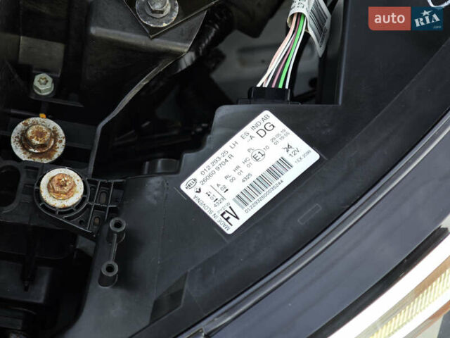 Белый Рено Гранд Сценик, объемом двигателя 1.7 л и пробегом 170 тыс. км за 17999 $, фото 63 на Automoto.ua