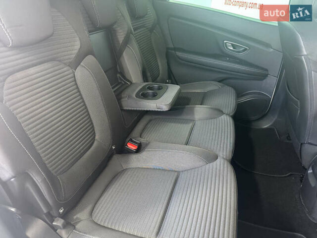 Белый Рено Гранд Сценик, объемом двигателя 1.7 л и пробегом 196 тыс. км за 16450 $, фото 18 на Automoto.ua