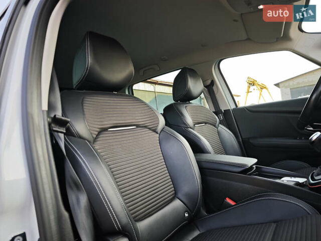 Белый Рено Гранд Сценик, объемом двигателя 1.7 л и пробегом 170 тыс. км за 17999 $, фото 60 на Automoto.ua