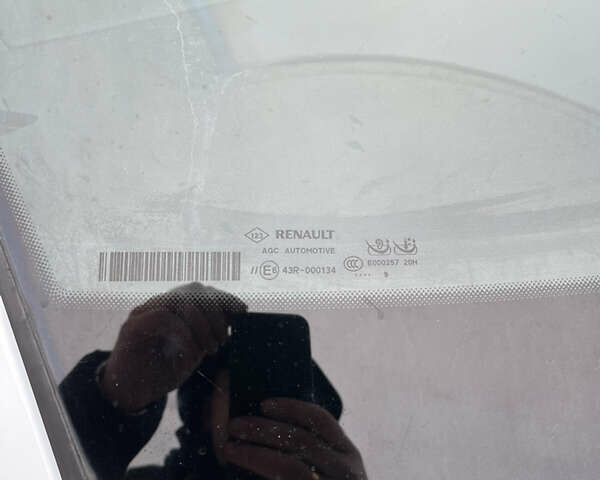 Білий Рено Гранд Сценік, об'ємом двигуна 1.7 л та пробігом 157 тис. км за 15850 $, фото 39 на Automoto.ua