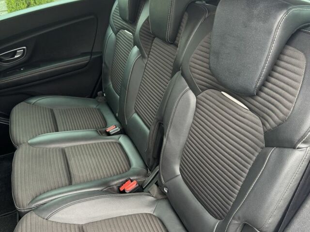 Белый Рено Гранд Сценик, объемом двигателя 1.7 л и пробегом 159 тыс. км за 15800 $, фото 7 на Automoto.ua