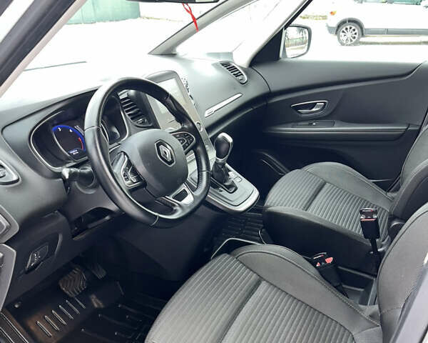 Білий Рено Гранд Сценік, об'ємом двигуна 1.7 л та пробігом 157 тис. км за 15850 $, фото 23 на Automoto.ua