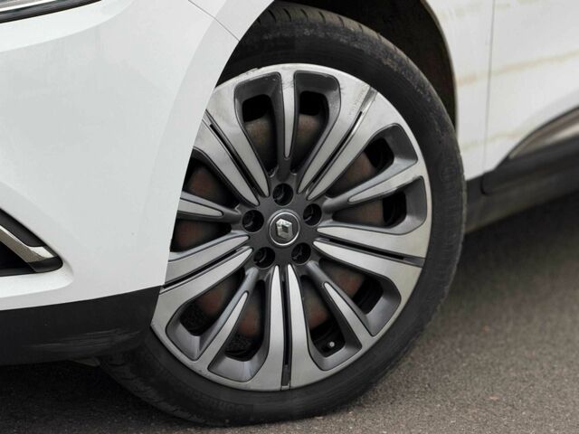 Белый Рено Гранд Сценик, объемом двигателя 1.7 л и пробегом 230 тыс. км за 16800 $, фото 4 на Automoto.ua