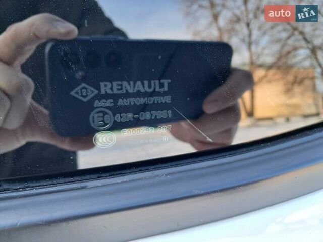 Белый Рено Гранд Сценик, объемом двигателя 1.87 л и пробегом 155 тыс. км за 16848 $, фото 63 на Automoto.ua