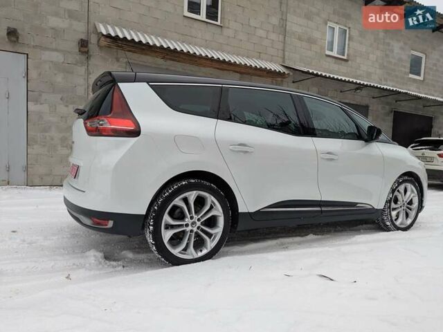 Белый Рено Гранд Сценик, объемом двигателя 1.7 л и пробегом 111 тыс. км за 16100 $, фото 9 на Automoto.ua