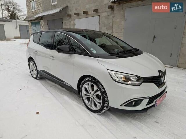 Белый Рено Гранд Сценик, объемом двигателя 1.7 л и пробегом 111 тыс. км за 16100 $, фото 5 на Automoto.ua