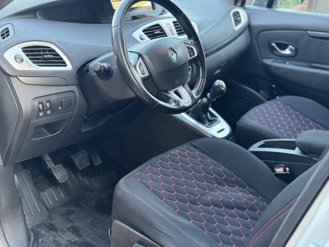 Белый Рено Гранд Сценик, объемом двигателя 1.5 л и пробегом 290 тыс. км за 6499 $, фото 3 на Automoto.ua