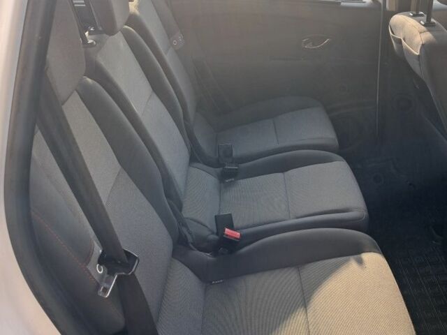 Белый Рено Гранд Сценик, объемом двигателя 1.6 л и пробегом 171 тыс. км за 8150 $, фото 11 на Automoto.ua