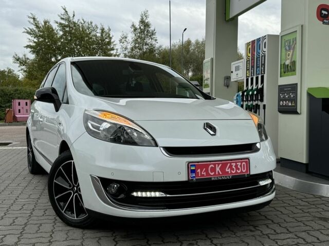 Білий Рено Гранд Сценік, об'ємом двигуна 1.6 л та пробігом 207 тис. км за 9450 $, фото 1 на Automoto.ua