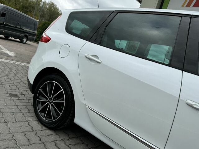 Білий Рено Гранд Сценік, об'ємом двигуна 1.6 л та пробігом 207 тис. км за 9450 $, фото 4 на Automoto.ua