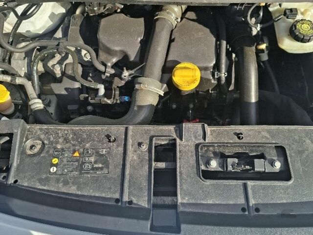 Белый Рено Гранд Сценик, объемом двигателя 1.5 л и пробегом 214 тыс. км за 8500 $, фото 8 на Automoto.ua