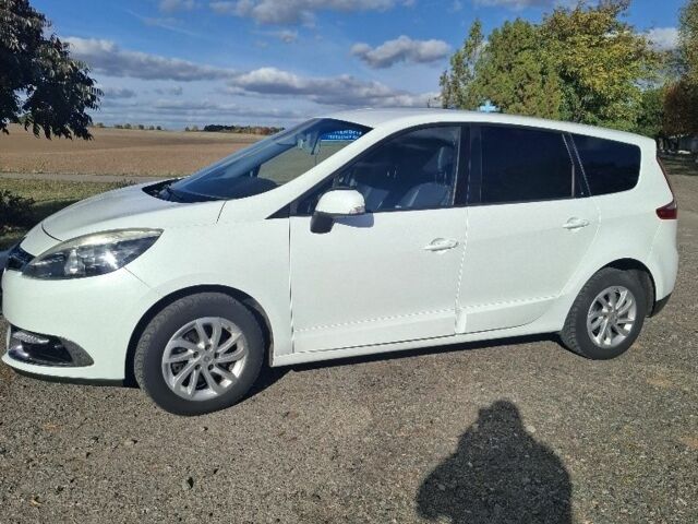 Белый Рено Гранд Сценик, объемом двигателя 1.5 л и пробегом 214 тыс. км за 8500 $, фото 2 на Automoto.ua