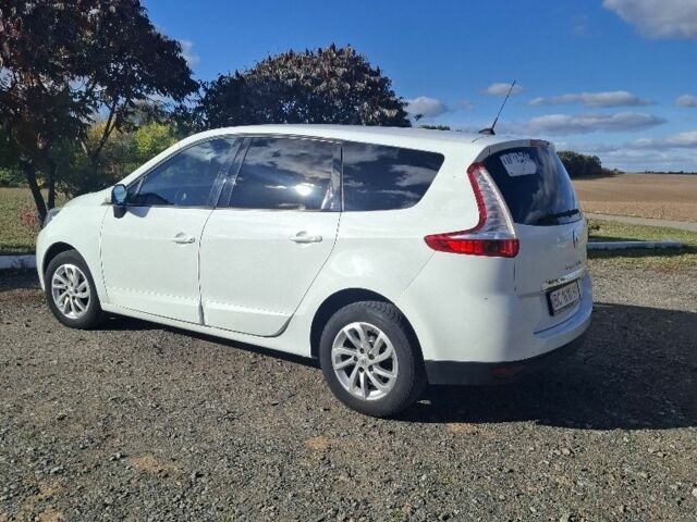 Белый Рено Гранд Сценик, объемом двигателя 1.5 л и пробегом 214 тыс. км за 8500 $, фото 1 на Automoto.ua