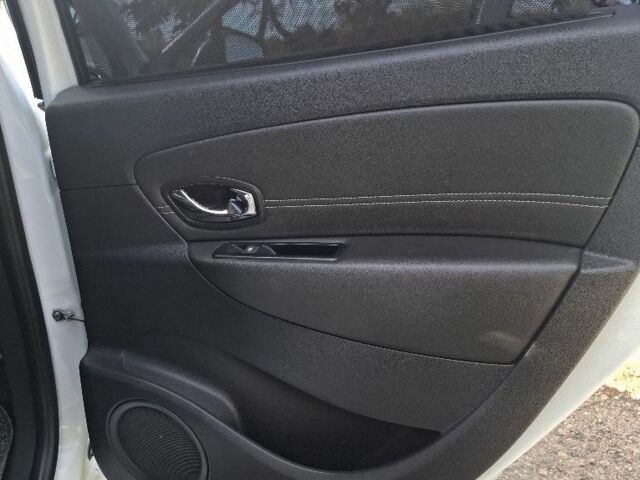 Белый Рено Гранд Сценик, объемом двигателя 1.5 л и пробегом 214 тыс. км за 8500 $, фото 16 на Automoto.ua