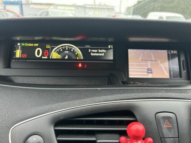 Белый Рено Гранд Сценик, объемом двигателя 1.5 л и пробегом 287 тыс. км за 8500 $, фото 11 на Automoto.ua