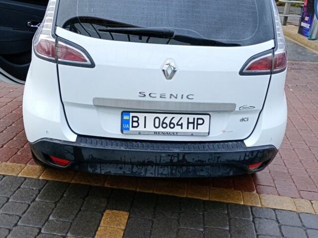 Белый Рено Гранд Сценик, объемом двигателя 1.5 л и пробегом 175 тыс. км за 8200 $, фото 3 на Automoto.ua