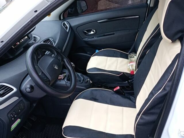 Белый Рено Гранд Сценик, объемом двигателя 1.5 л и пробегом 175 тыс. км за 8200 $, фото 9 на Automoto.ua