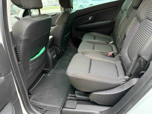 Білий Рено Гранд Сценік, об'ємом двигуна 1.8 л та пробігом 163 тис. км за 13500 $, фото 10 на Automoto.ua