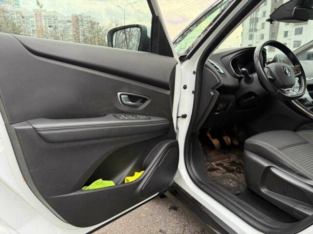 Білий Рено Гранд Сценік, об'ємом двигуна 1.8 л та пробігом 163 тис. км за 13500 $, фото 15 на Automoto.ua