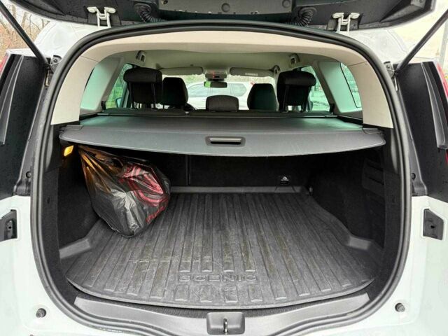 Білий Рено Гранд Сценік, об'ємом двигуна 1.8 л та пробігом 163 тис. км за 13500 $, фото 8 на Automoto.ua