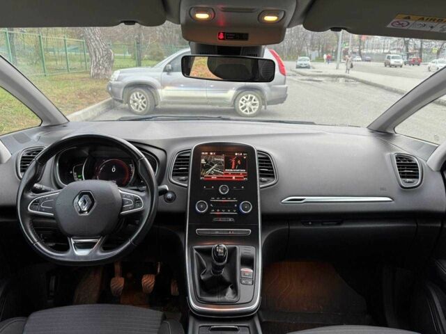 Білий Рено Гранд Сценік, об'ємом двигуна 1.8 л та пробігом 163 тис. км за 13500 $, фото 19 на Automoto.ua