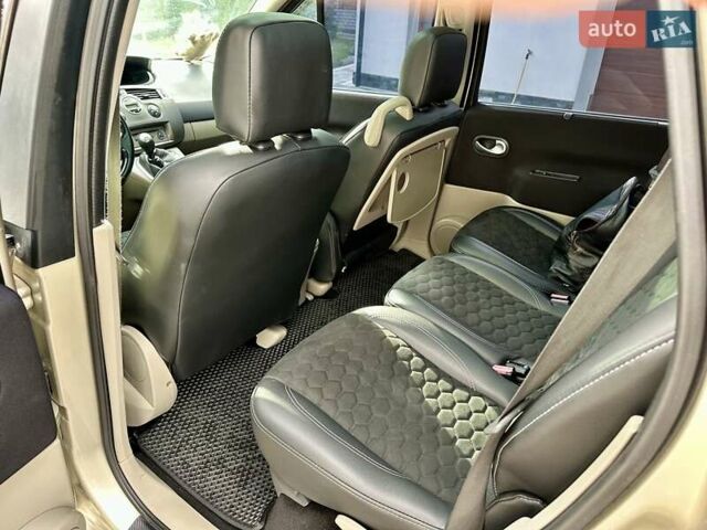 Бежевий Рено Гранд Сценік, об'ємом двигуна 1.46 л та пробігом 290 тис. км за 5100 $, фото 13 на Automoto.ua