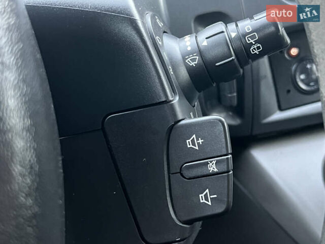 Бежевий Рено Гранд Сценік, об'ємом двигуна 1.5 л та пробігом 297 тис. км за 4200 $, фото 32 на Automoto.ua