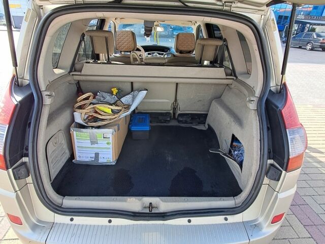 Рено Гранд Сценик 2007 в Хмельницком на Automoto.ua Бежевый Рено Гранд Сценик, объемом двигателя 2 л и пробегом 300 тыс. км за 4400 $, фото 11 на Automoto.ua