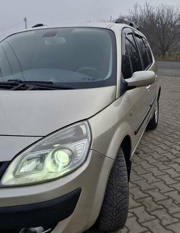 Бежевый Рено Гранд Сценик, объемом двигателя 2 л и пробегом 250 тыс. км за 5699 $, фото 23 на Automoto.ua