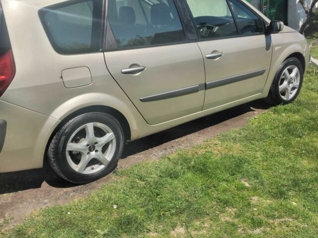 Бежевый Рено Гранд Сценик, объемом двигателя 1.5 л и пробегом 200 тыс. км за 5900 $, фото 15 на Automoto.ua